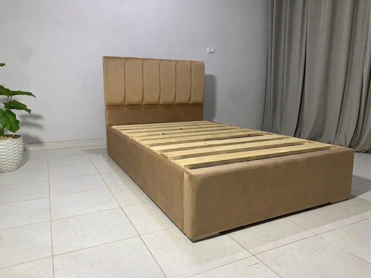 "Rango Furniture bed, featuring a design that combines quality and elegance. Color: Coffe."